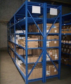 重型貨架高清圖片展示——世紀(jì)騰發(fā)展架廠日用品倉(cāng)儲(chǔ)解決方案